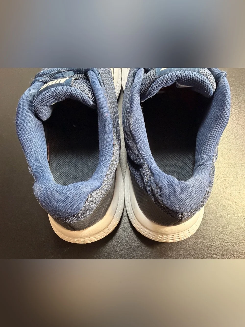 Nike runallday size